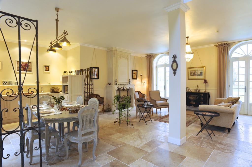 L'Orangerie Du Grand Jardin Villa Condé-sur-Seulles Rom bilde